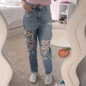 American Eagle Straight Leg Ripped Jeans